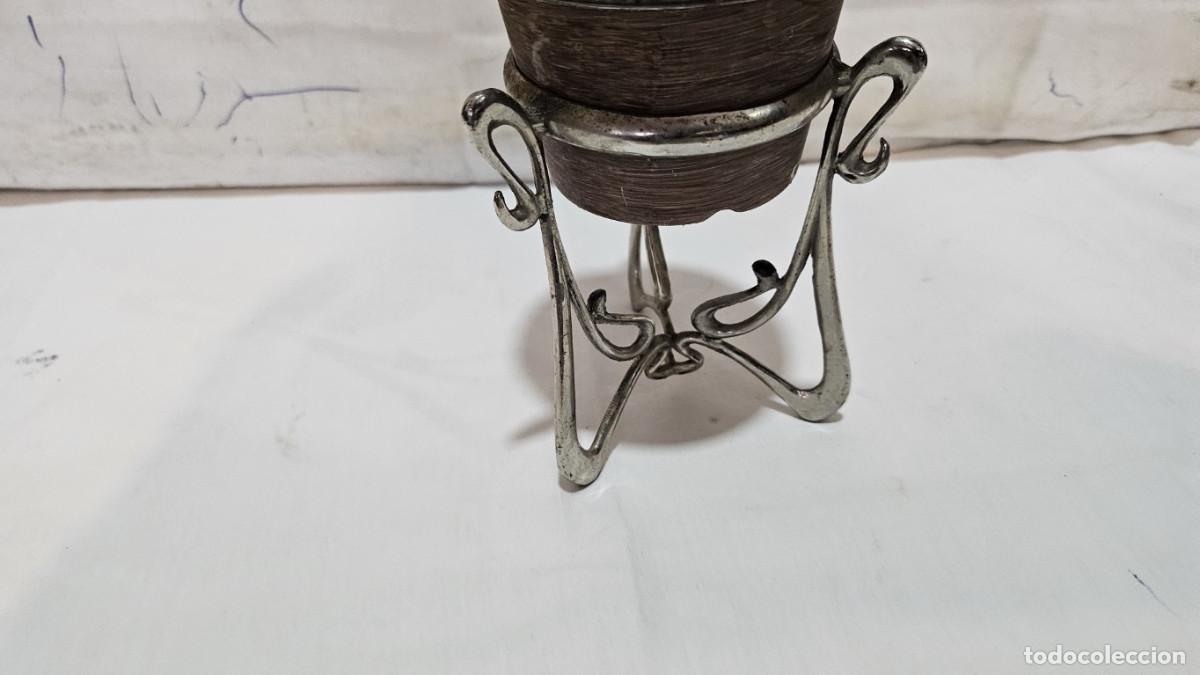 Antig&uuml;edades: peque&ntilde;a macetacon soporte - Foto 2
