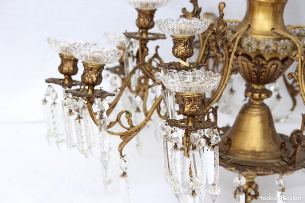 Antig&uuml;edades: lampara de bronce y cristal - Foto 3