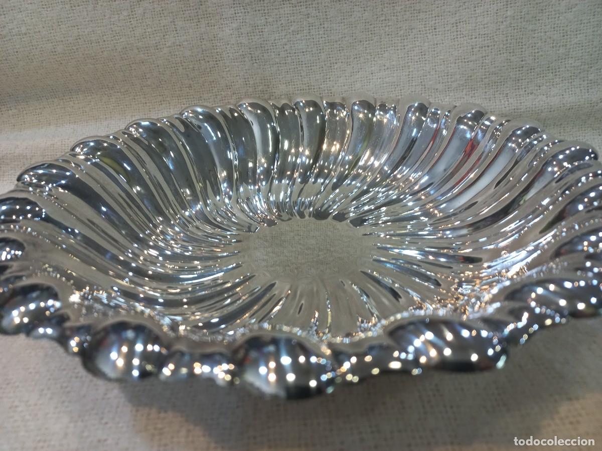Antig&uuml;edades: BANDEJA (panera) &uml;VALERO&uml; silver plated ondas - Foto 3