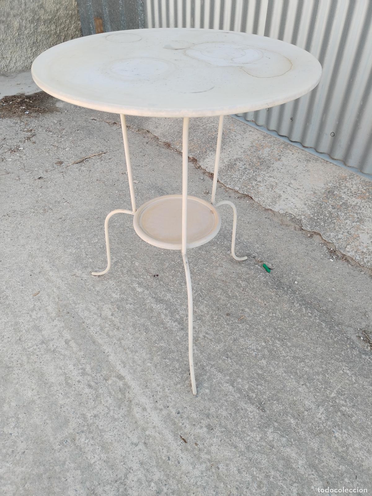 Antig&uuml;edades: mesa de jardin de hierro hueco - Foto 1