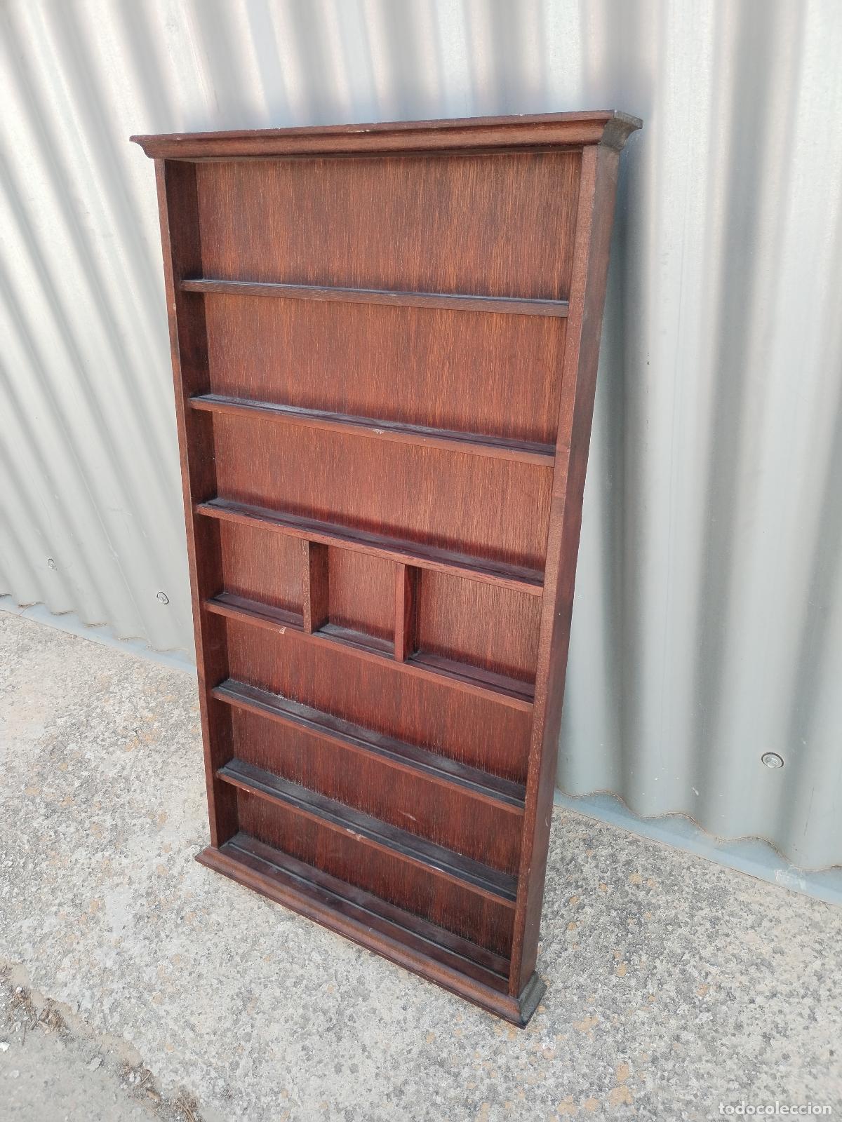 Antig&uuml;edades: extanteria de pared, repisa expositor de madera - Foto 2
