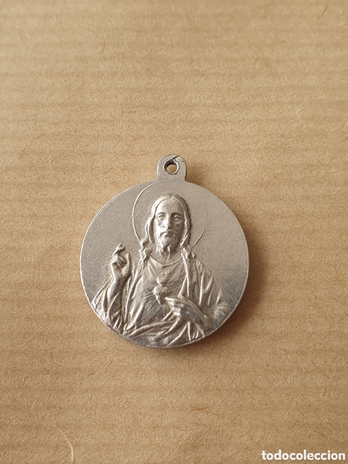 Antig&uuml;edades: Medalla Sagrado Coraz&oacute;n. (L102) - Foto 1
