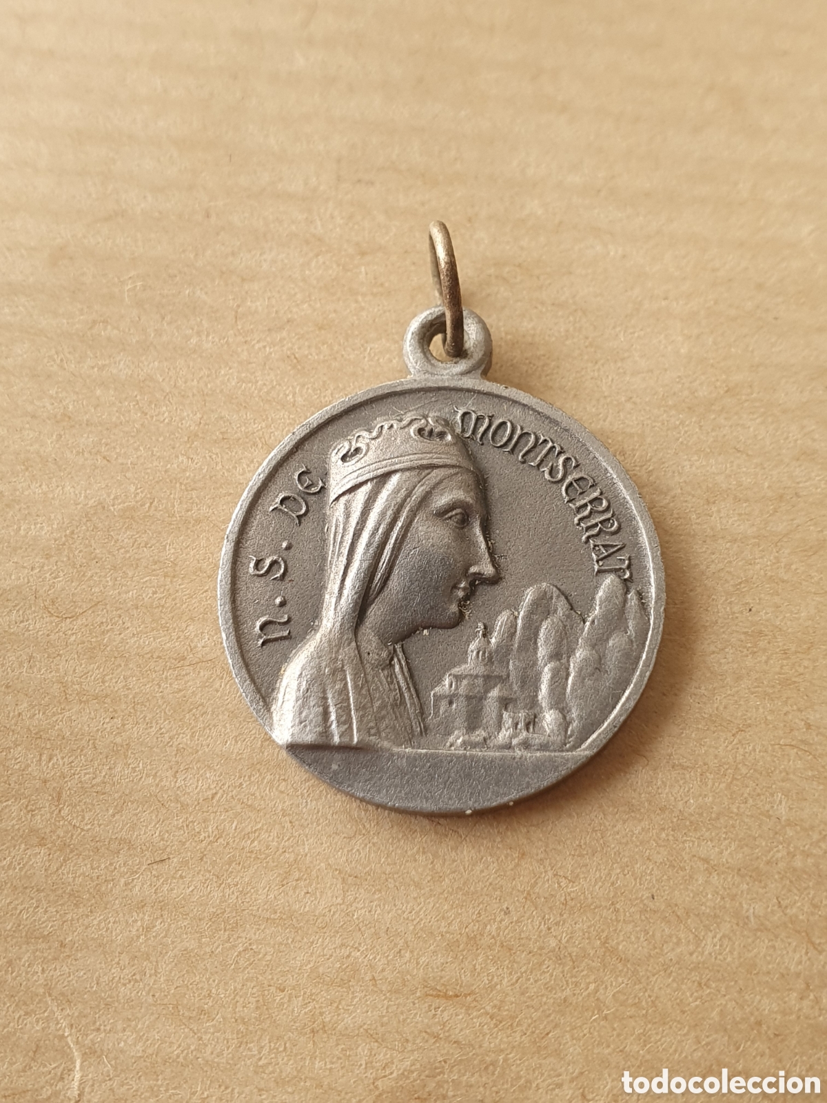 Antig&uuml;edades: Medalla NS de Monserrat. (L102) - Foto 2