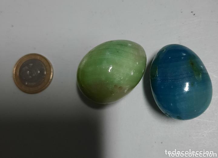 Antig&uuml;edades: Dos huevos de marmol - Foto 1