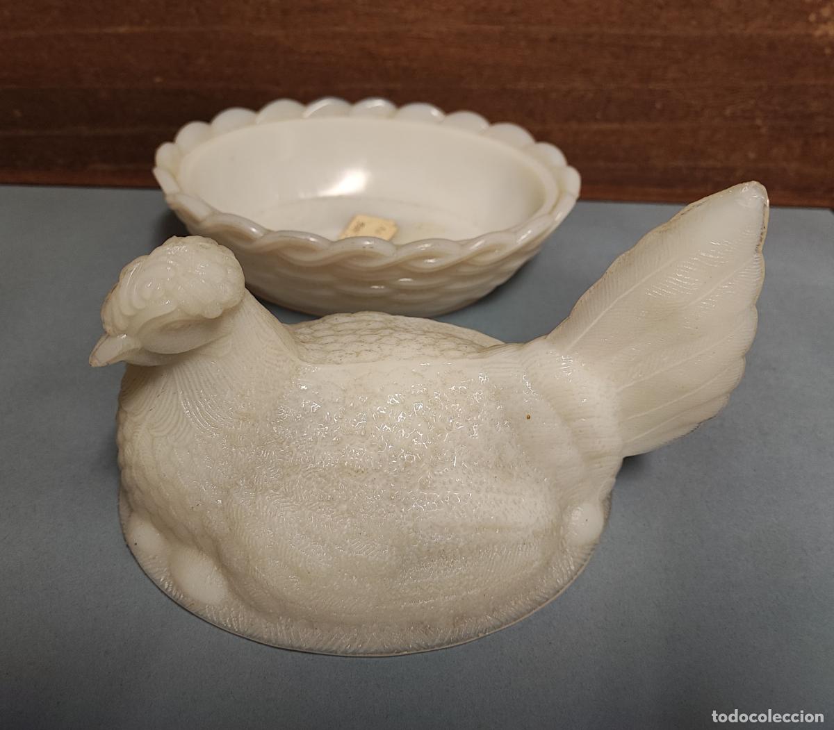 Antig&uuml;edades: BOMBONERA GALLINA EN OPALINA , S.XIX - Foto 4