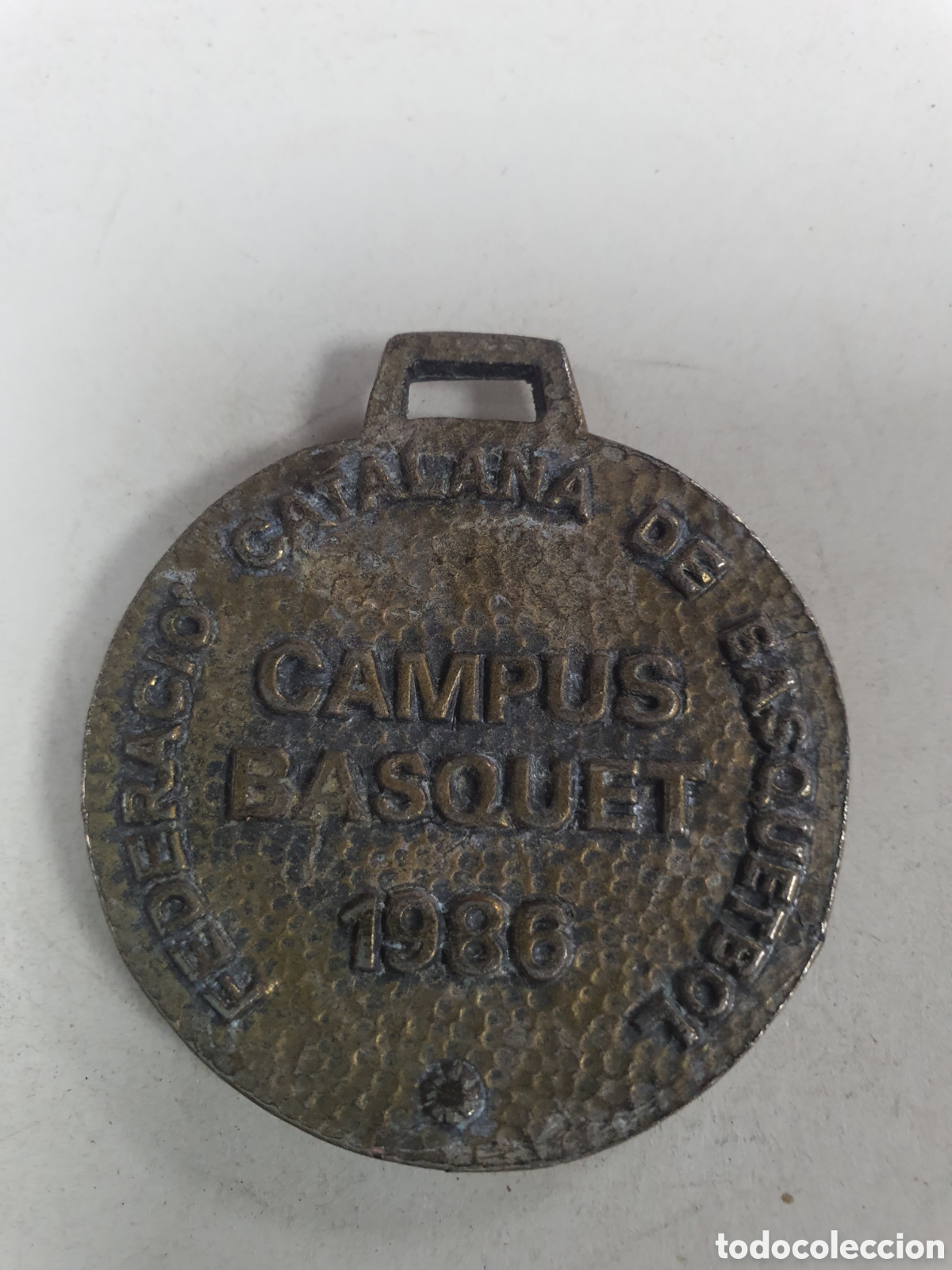 Antig&uuml;edades: Medalla 1986 baloncesto campus - Foto 2