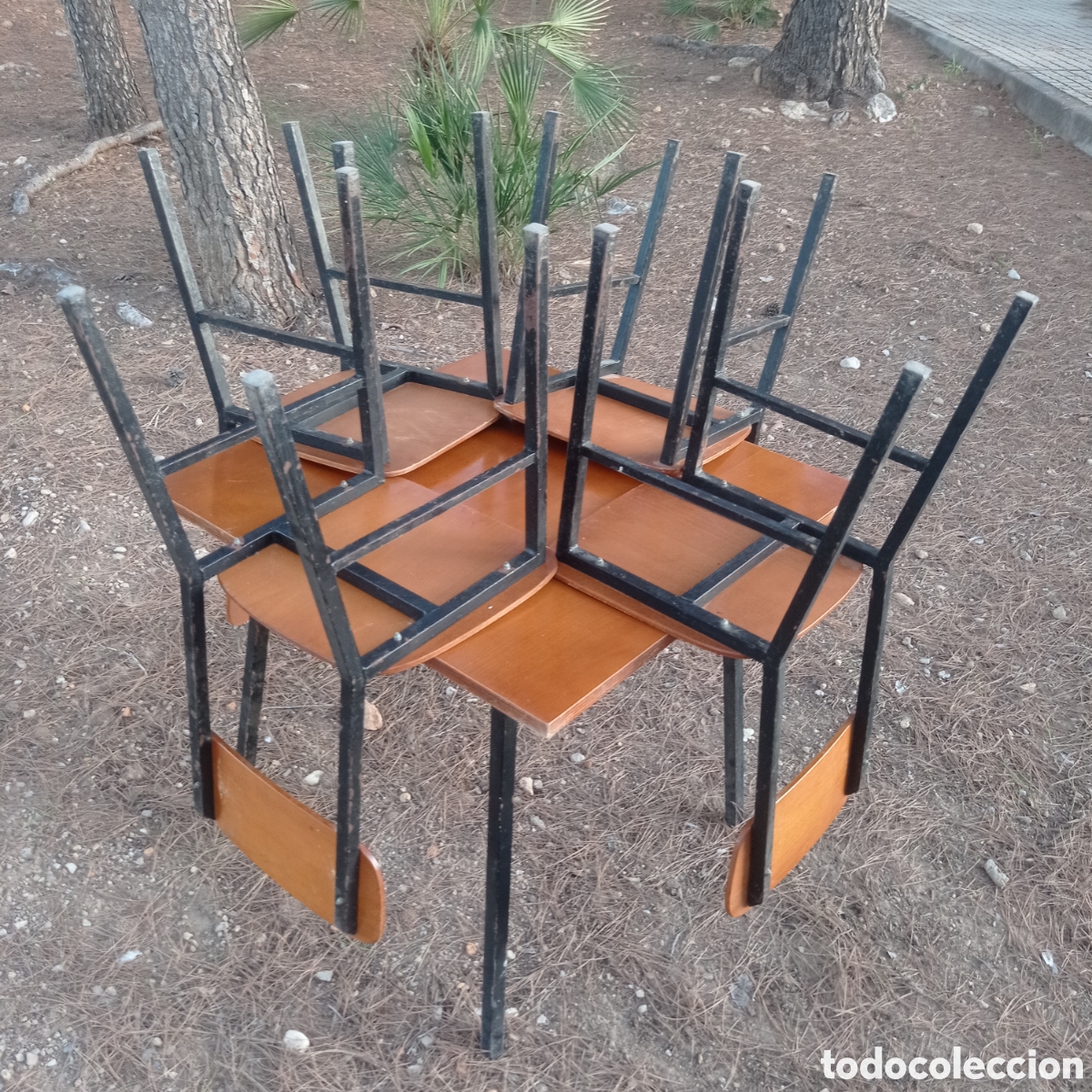 Antig&uuml;edades: Mesas y sillas para sobremesas. - Foto 7