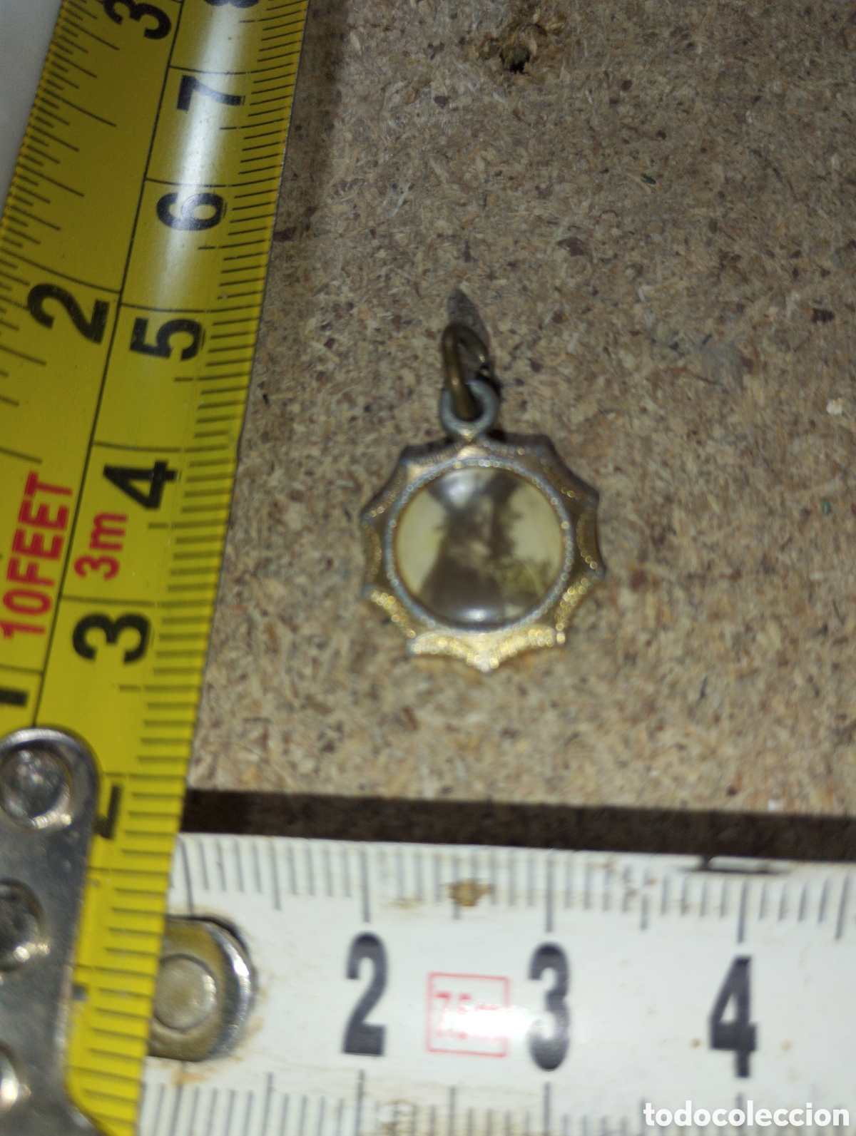Antig&uuml;edades: Medalla del Sant&iacute;simo Cristo de Urda en aluminio - Foto 1