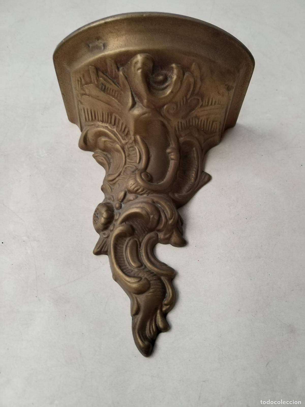 Antig&uuml;edades: mensula antigua de bronce - Foto 1
