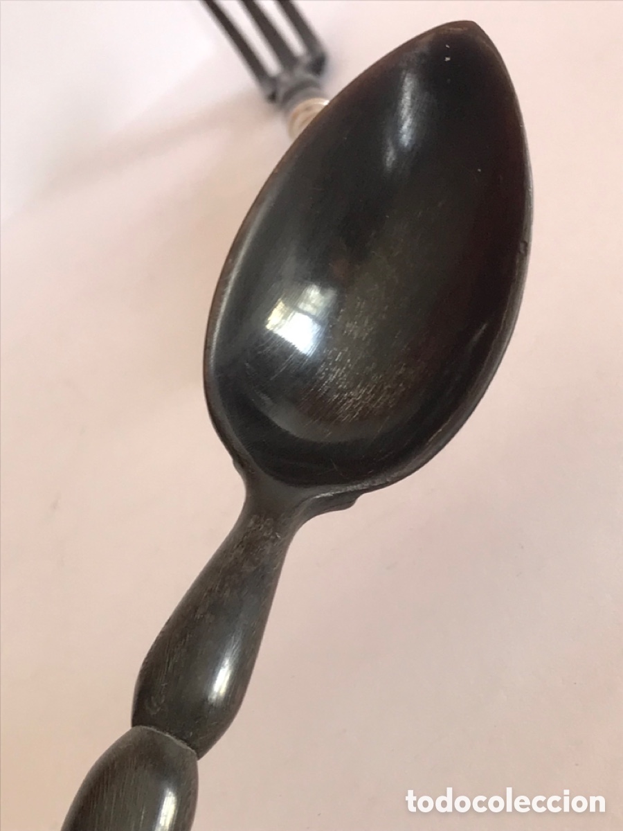 Antig&uuml;edades: Cubiertos de madera y plata - Foto 3