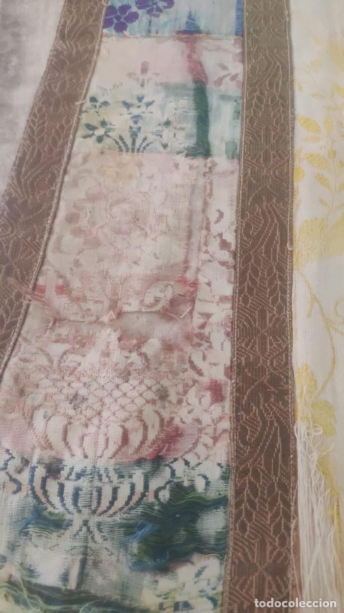 Antig&uuml;edades: Se vende casulla en mal estado - Foto 4