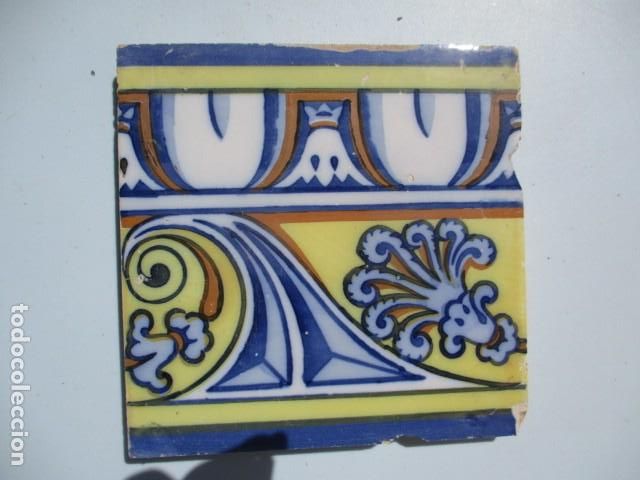Antig&uuml;edades: azulejo antiguo bien conservado - Foto 1