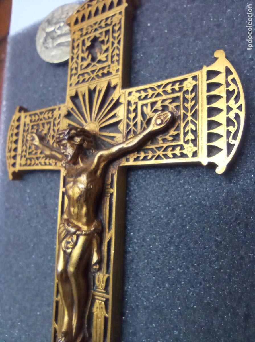 Antig&uuml;edades: Gran Cruz Pectoral modernista antigua firmada Janvier Quercia Paris - bronce dorado Art Nouveau