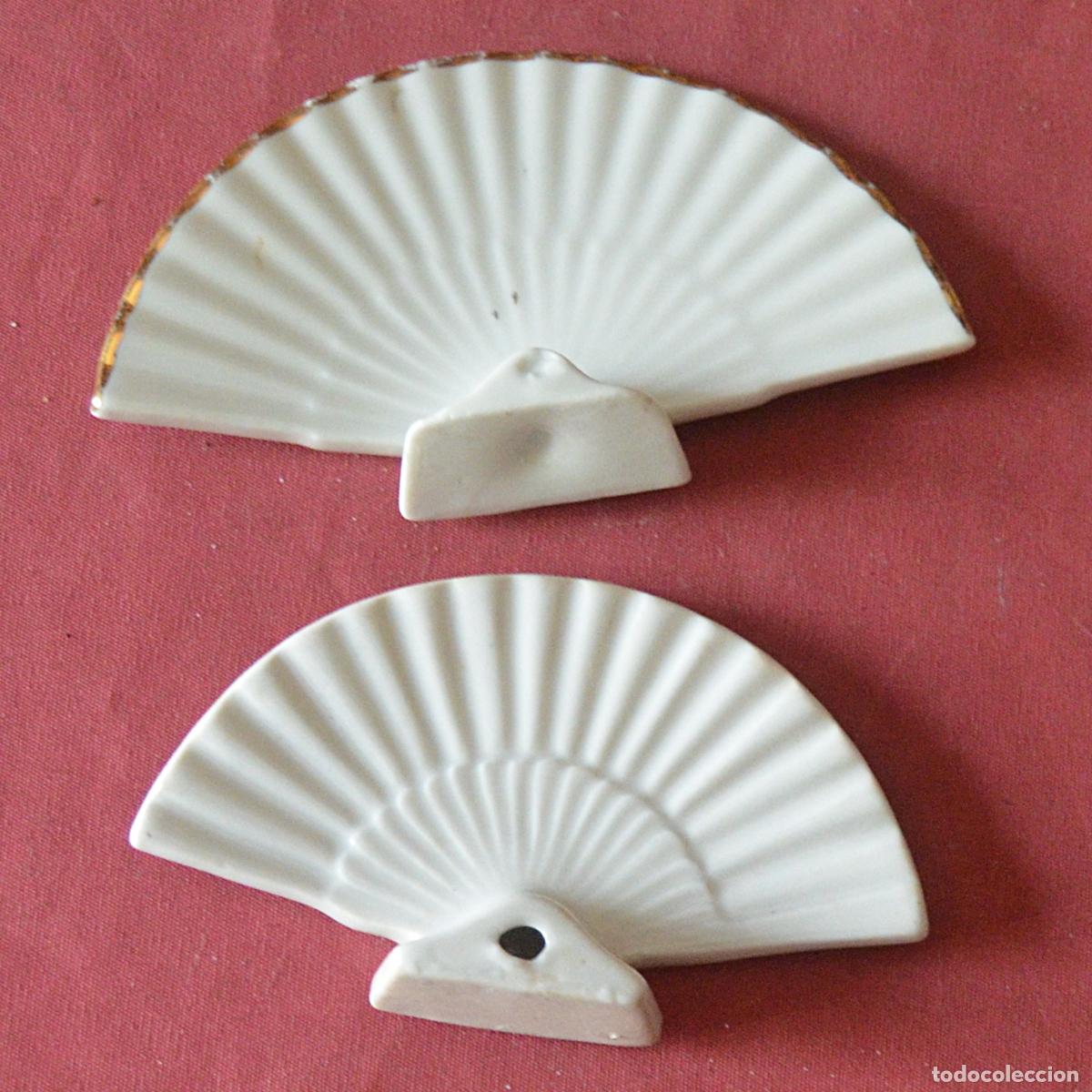 Antig&uuml;edades: 2 PEQUE&Ntilde;OS ABANICOS DE CERAMICA - Foto 5