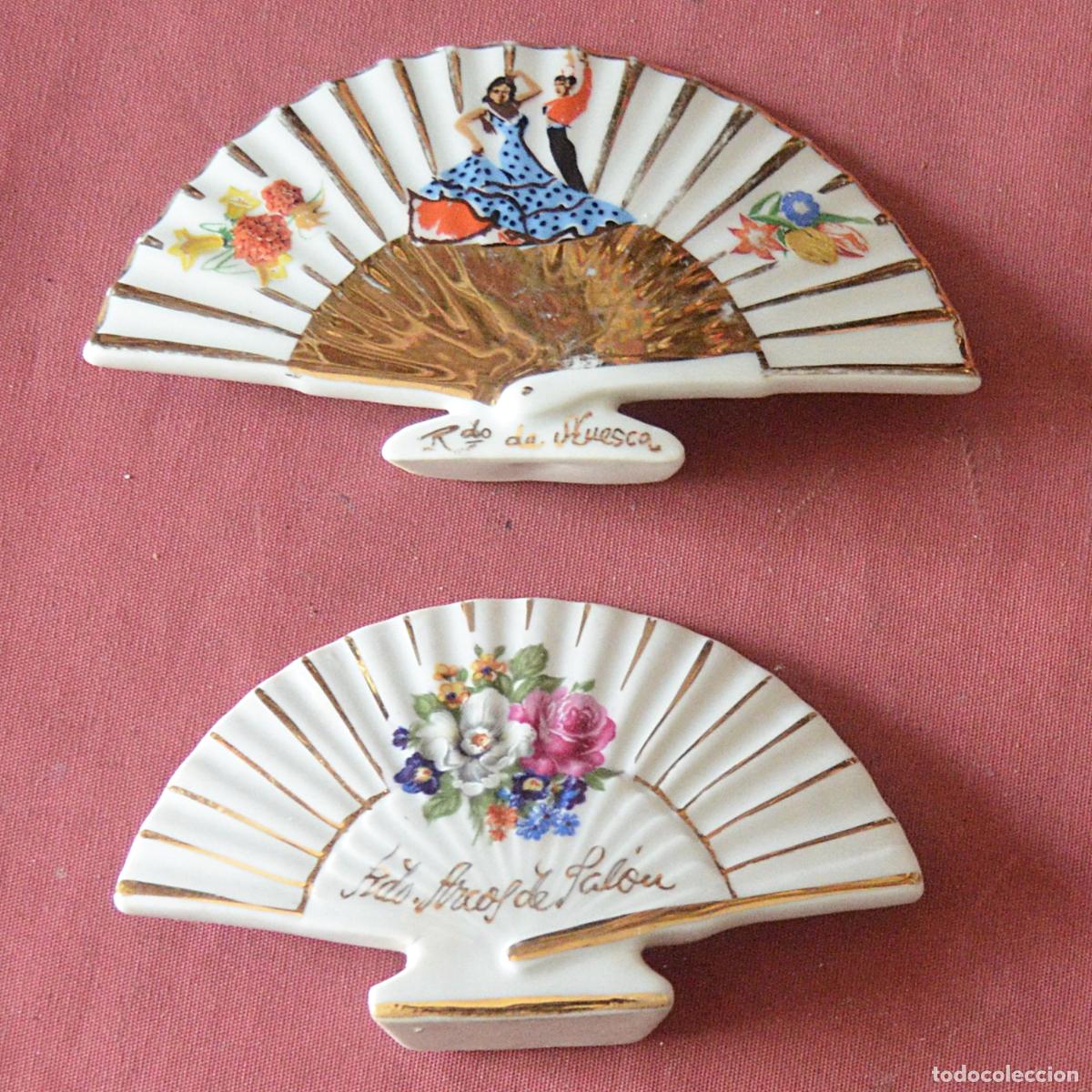 Antig&uuml;edades: 2 PEQUE&Ntilde;OS ABANICOS DE CERAMICA - Foto 1