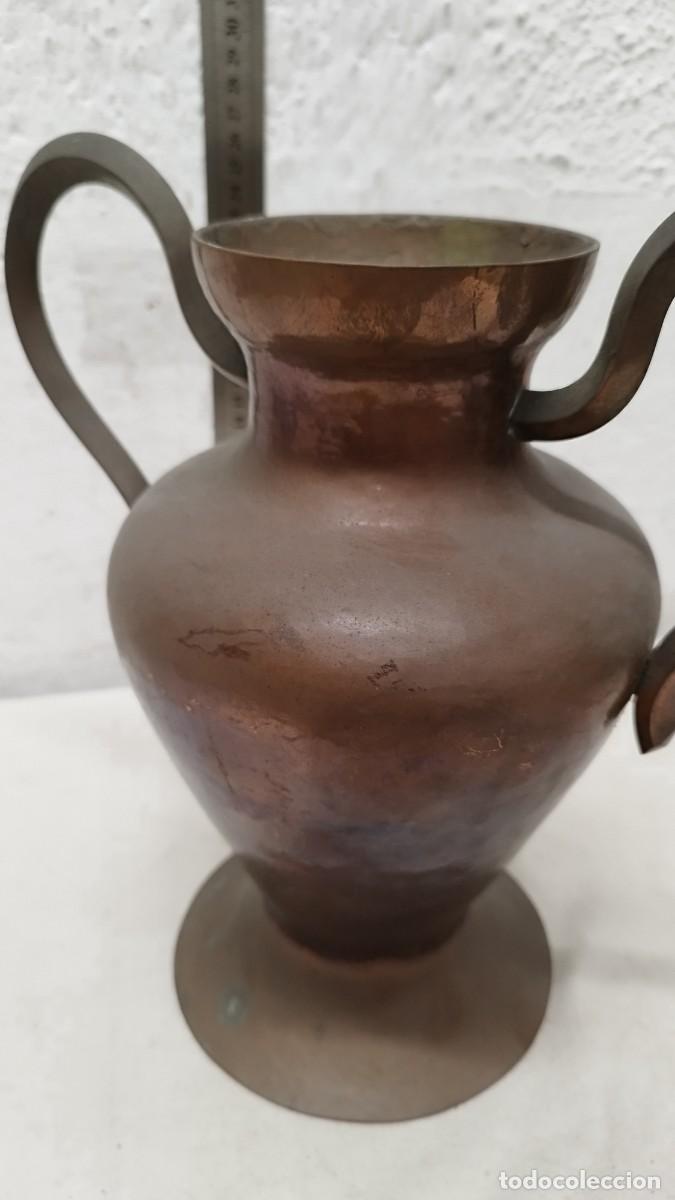 Antig&uuml;edades: Antiguo jarr&oacute;n de cobre y metal - Foto 7