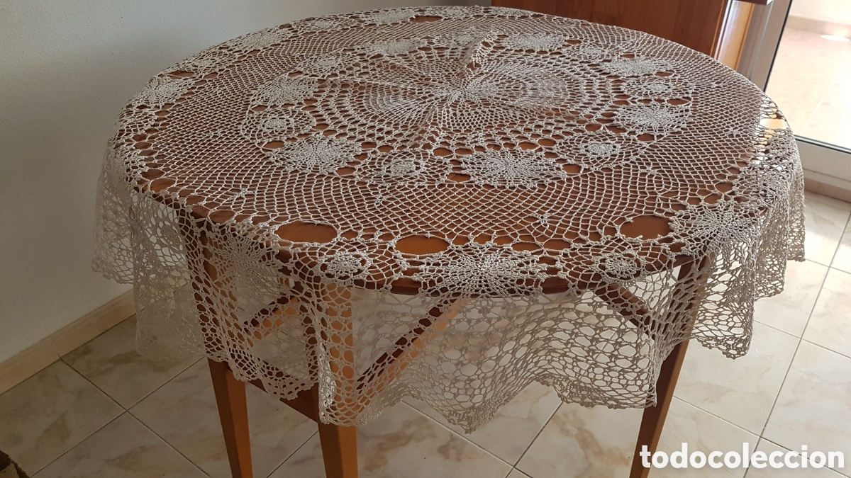 Antig&uuml;edades: Tapete de ganchillo VINTAGE - Foto 2
