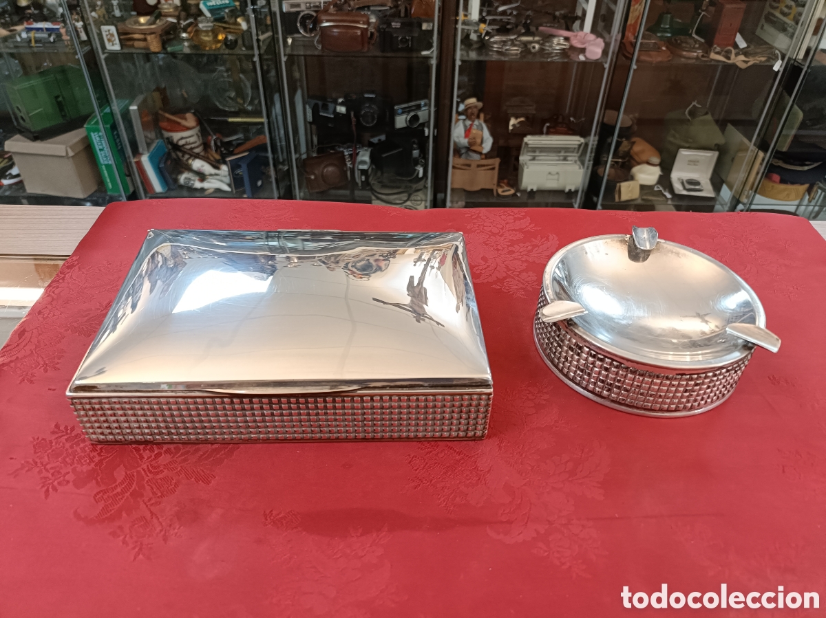 Antig&uuml;edades: CONJUNTO TABAQUERA Y CENICERO BA&Ntilde;ADO EN PLATA
