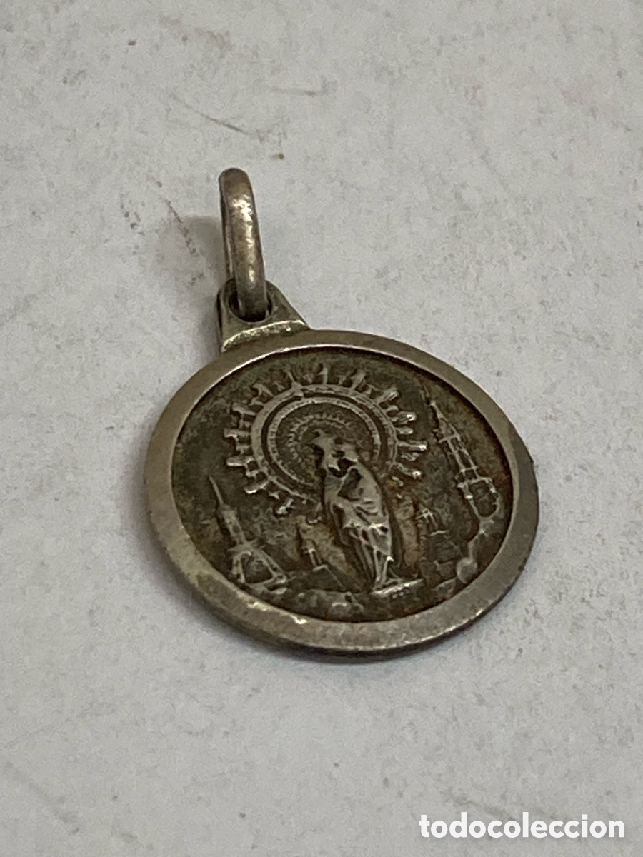 Antig&uuml;edades: Medalla de plata religiosa C240 - Foto 1