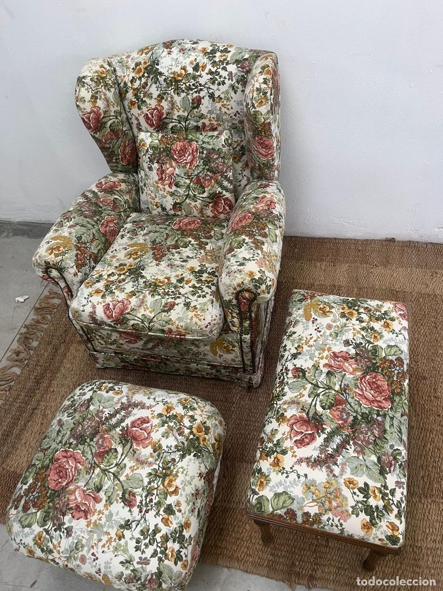 Antig&uuml;edades: Conjunto de sill&oacute;n con puff y banqueta para cama - Foto 3