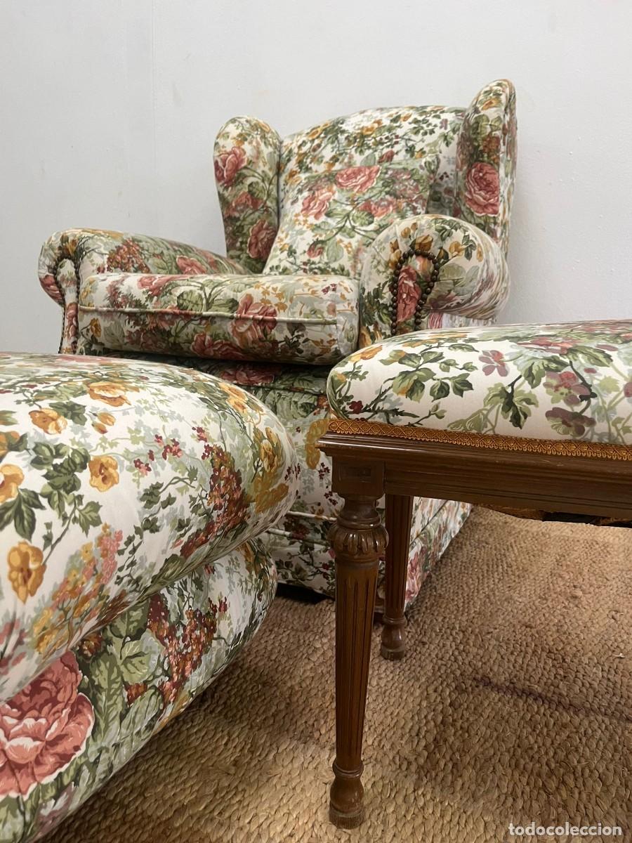 Antig&uuml;edades: Conjunto de sill&oacute;n con puff y banqueta para cama - Foto 4