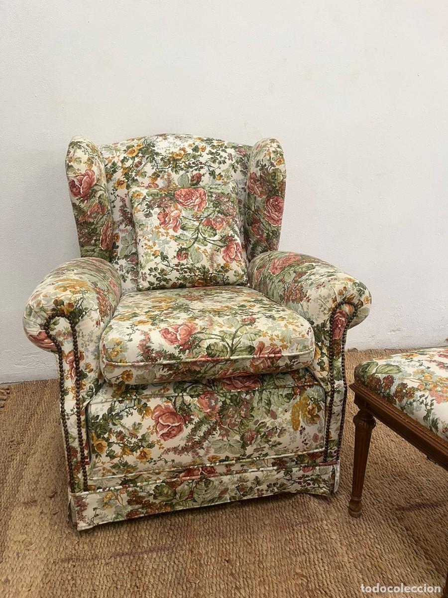Antig&uuml;edades: Conjunto de sill&oacute;n con puff y banqueta para cama - Foto 6