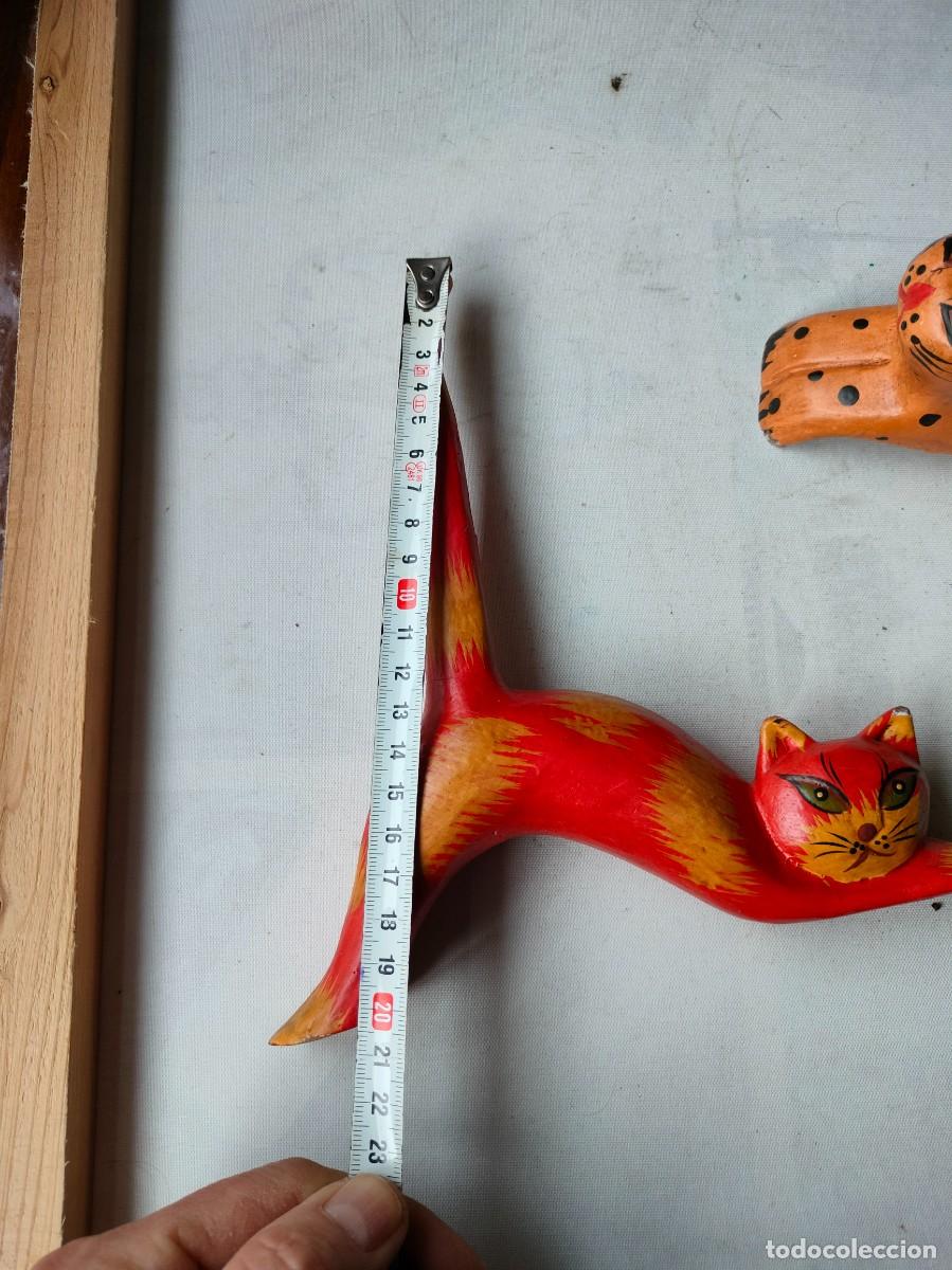 Antig&uuml;edades: 2 PEQUE&Ntilde;OS GATITOS DE MADERA PINTADOS. - Foto 5