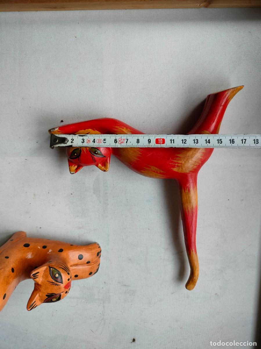 Antig&uuml;edades: 2 PEQUE&Ntilde;OS GATITOS DE MADERA PINTADOS. - Foto 6