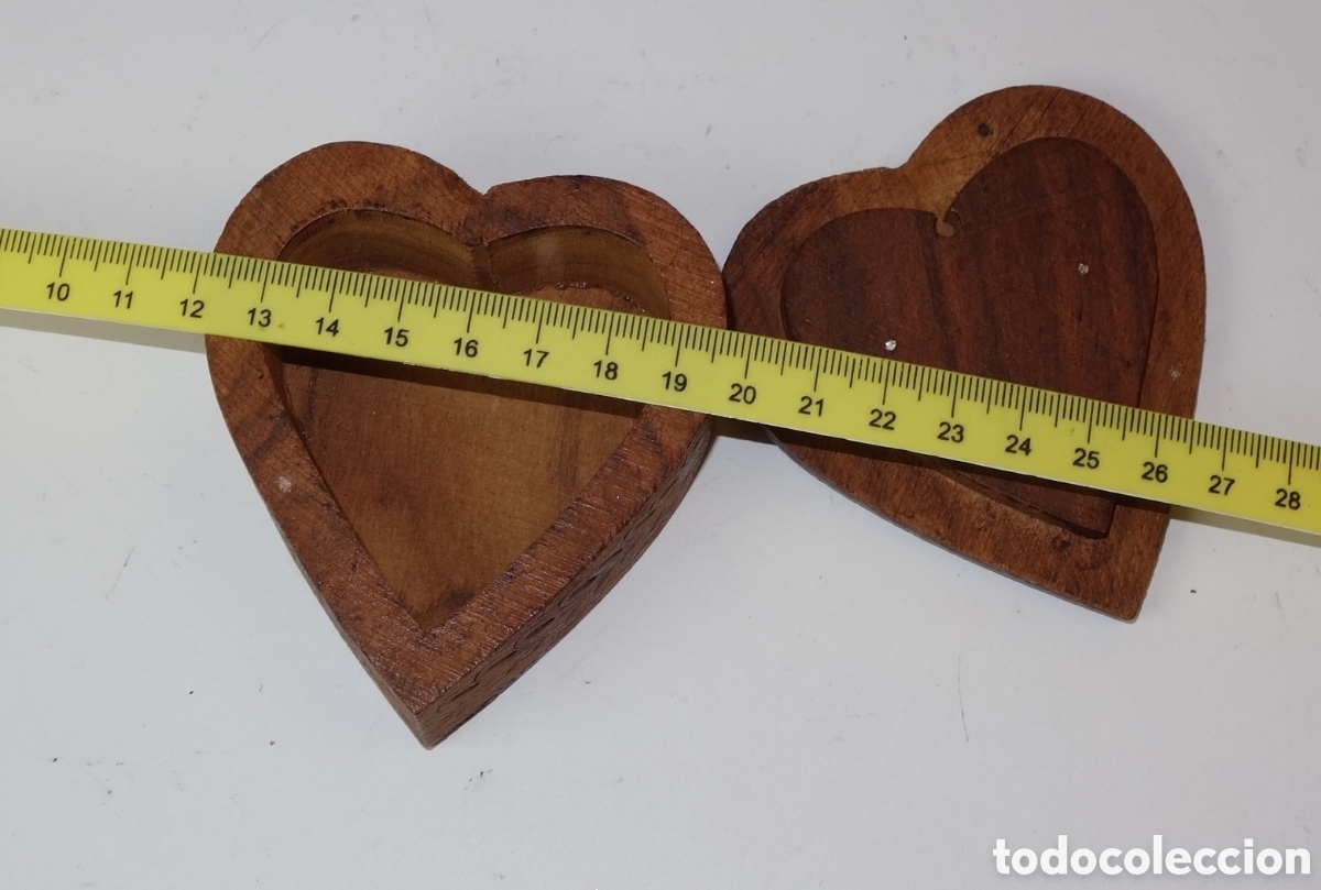 Antig&uuml;edades: Caja de madera tropical tallada en forma de coraz&oacute;n - Foto 3