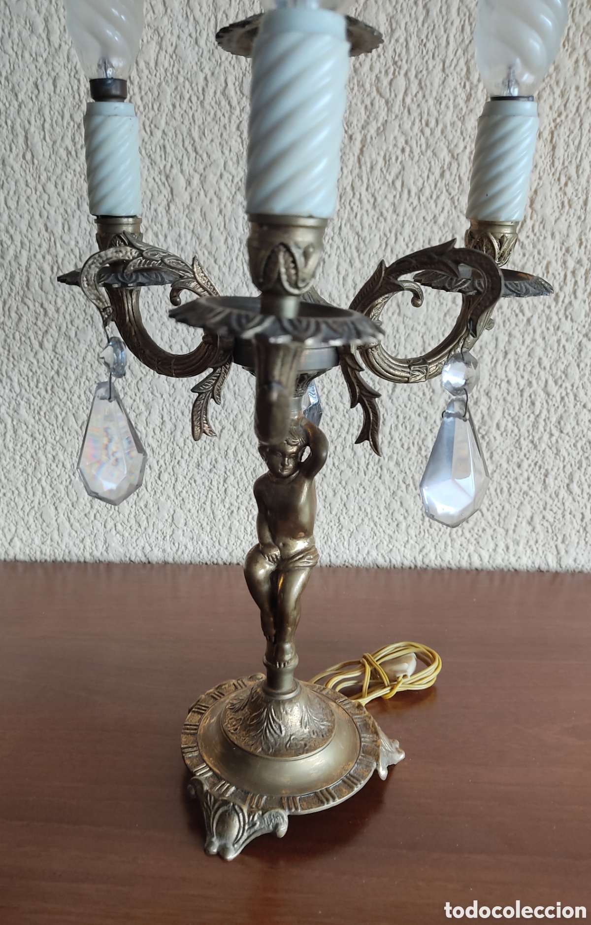 Antig&uuml;edades: Pareja de antiguos candelabros de bronce - Foto 2