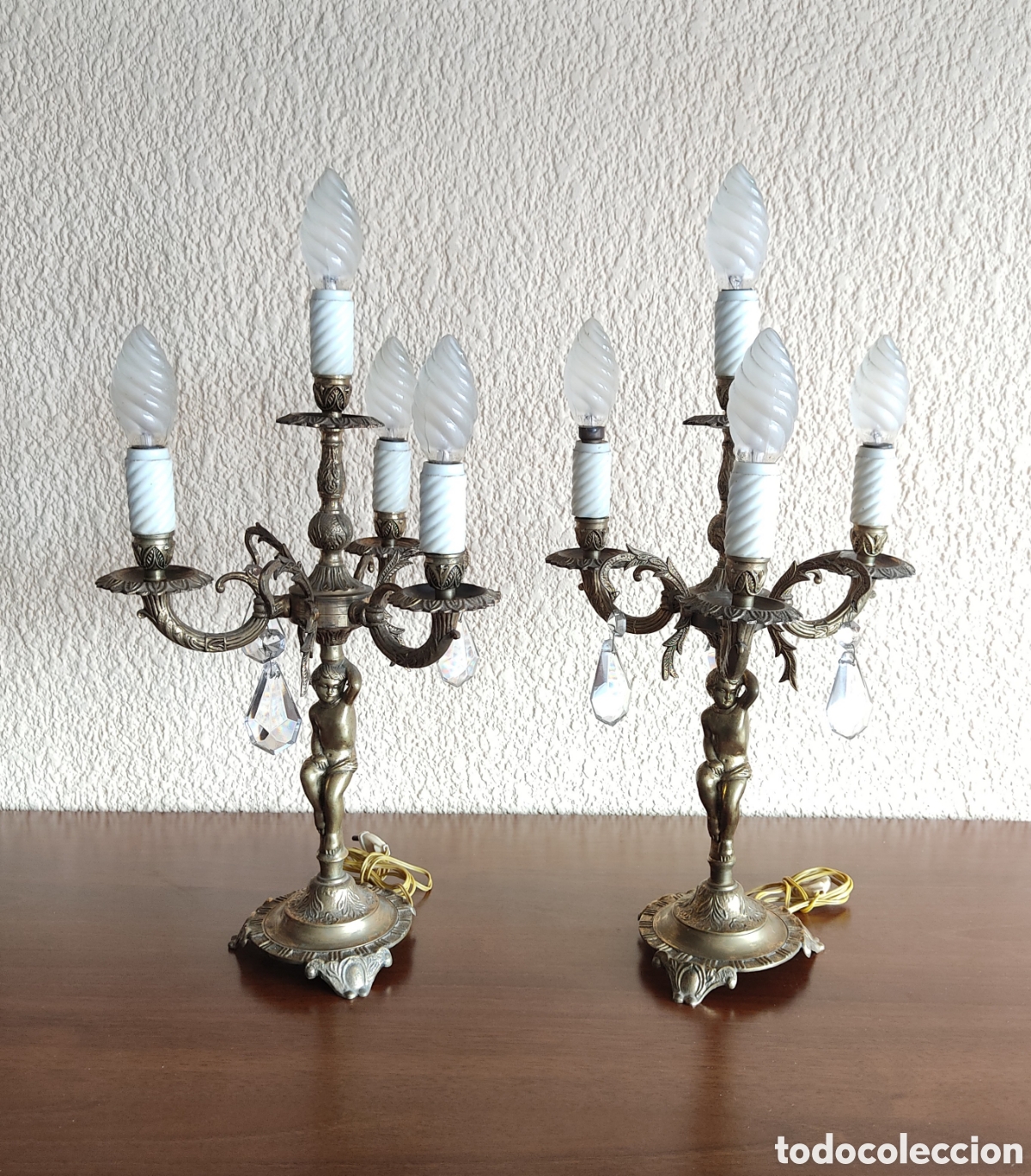 Antig&uuml;edades: Pareja de antiguos candelabros de bronce - Foto 1