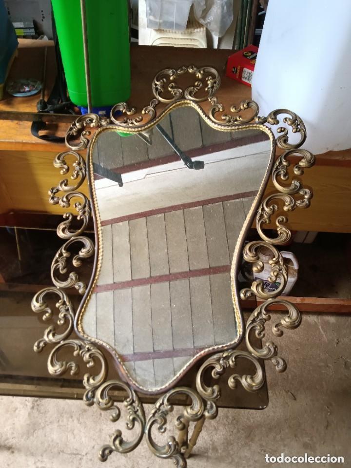 Antig&uuml;edades: Espejo bronce buen estado - Foto 2