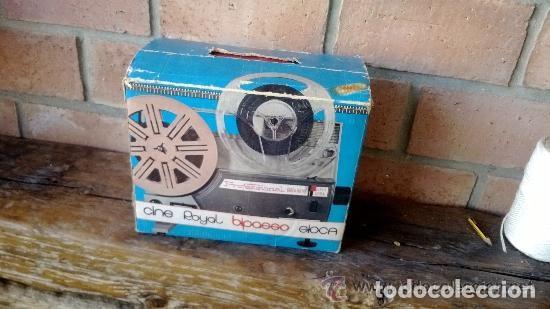 Antig&uuml;edades: proyector super 8 buen estado - Foto 1