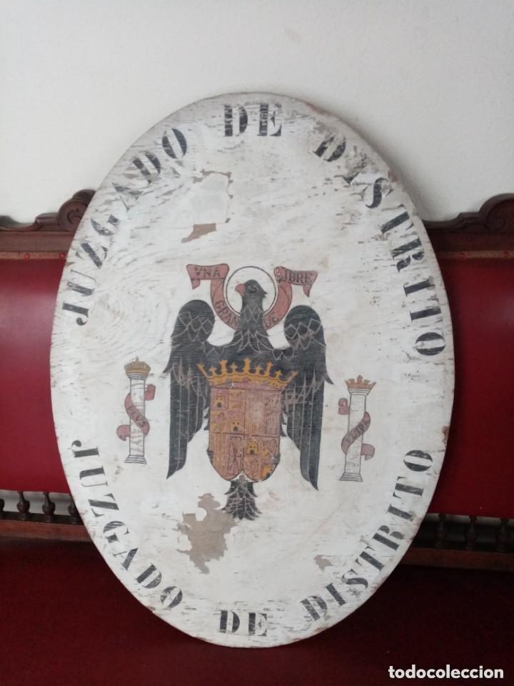 Antig&uuml;edades: escudo juzgado de distrito - Foto 1