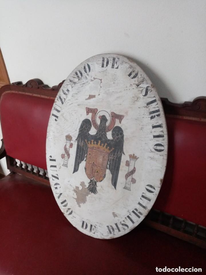 Antig&uuml;edades: escudo juzgado de distrito - Foto 2