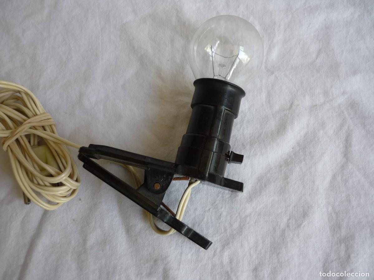 Antig&uuml;edades: L&aacute;mpara de pinza en baquelita con interruptor funcionando - Foto 4