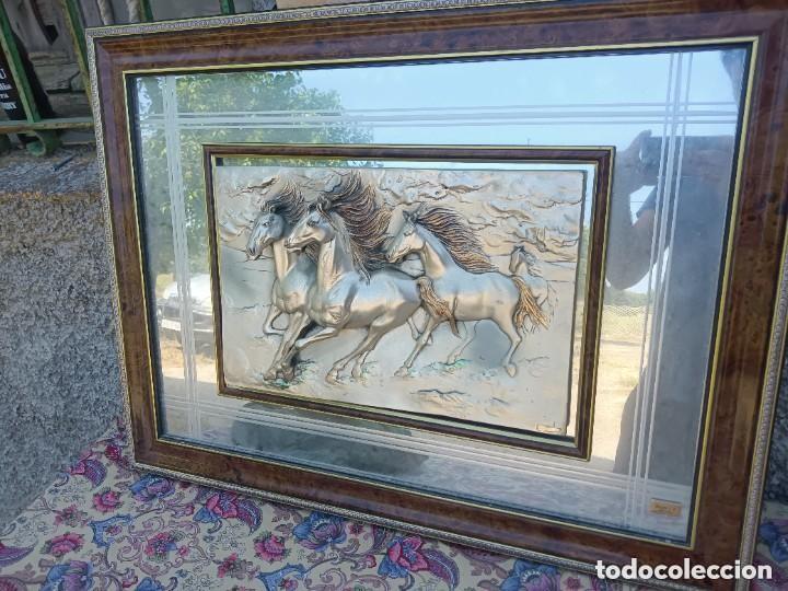 Antig&uuml;edades: Cuadro caballos laminado de plata - Foto 1