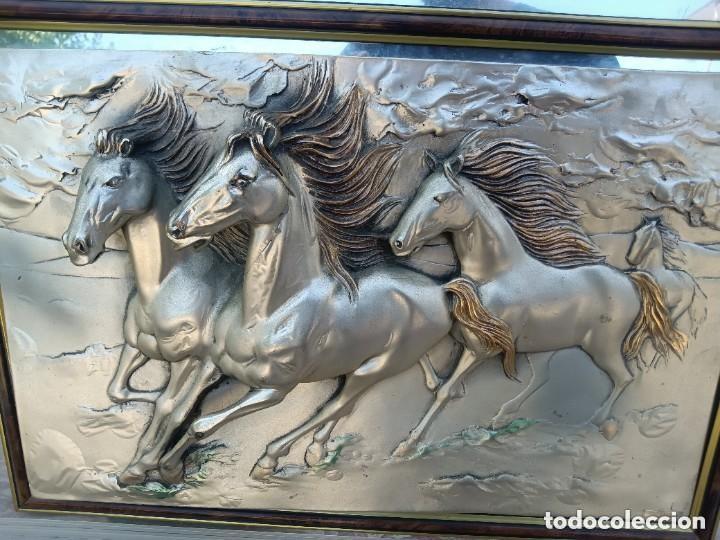 Antig&uuml;edades: Cuadro caballos laminado de plata - Foto 2