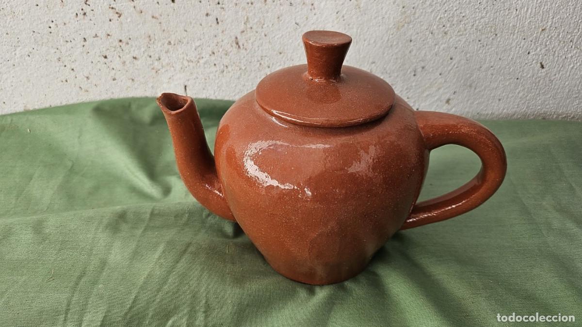 Antig&uuml;edades: cafetera de barro portugues - Foto 1