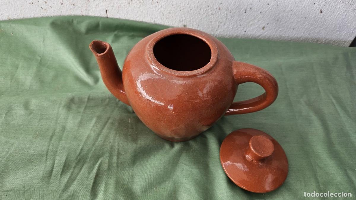 Antig&uuml;edades: cafetera de barro portugues - Foto 2