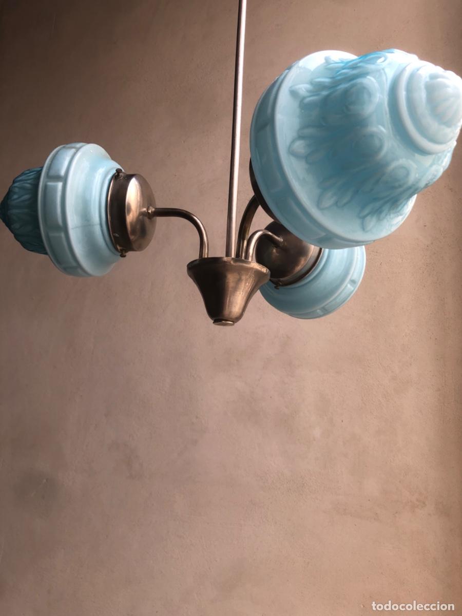 Antig&uuml;edades: L&aacute;mpara de techo modernista opalina azul - Foto 2