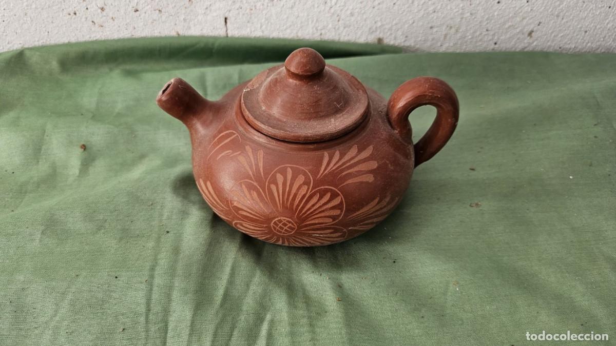 Antig&uuml;edades: tetera de barro de los a&ntilde;os 70 - Foto 1