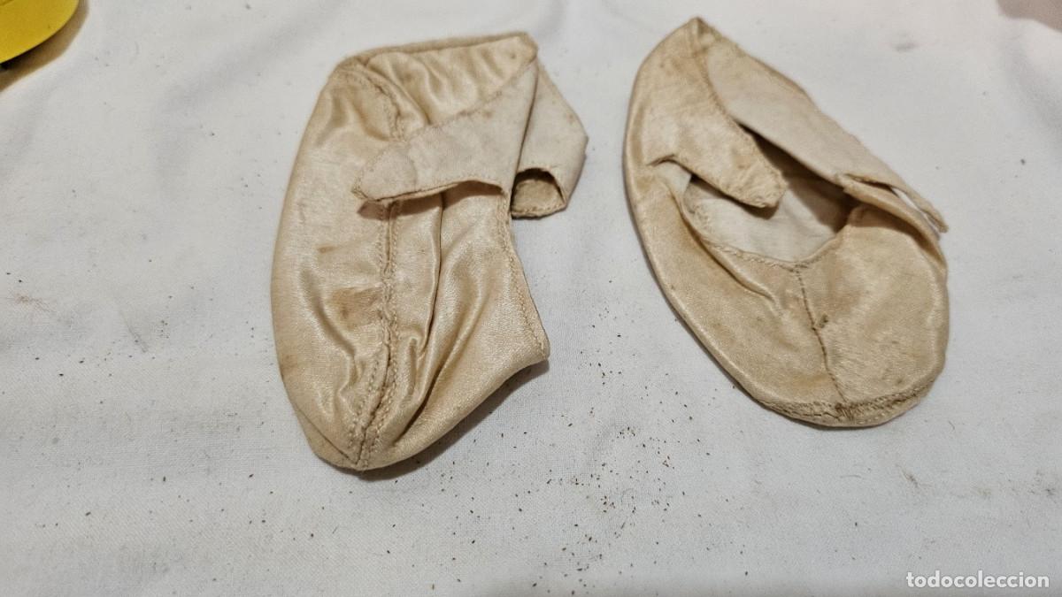 Antig&uuml;edades: patucos antiguos de bebe - Foto 1