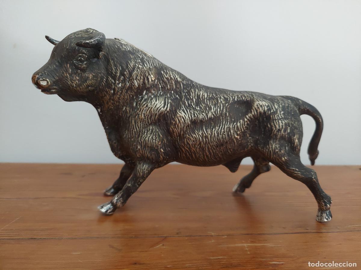 Antig&uuml;edades: Antiguo toro de alpaca plateado - Foto 7