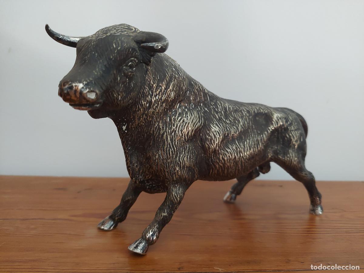 Antig&uuml;edades: Antiguo toro de alpaca plateado - Foto 8