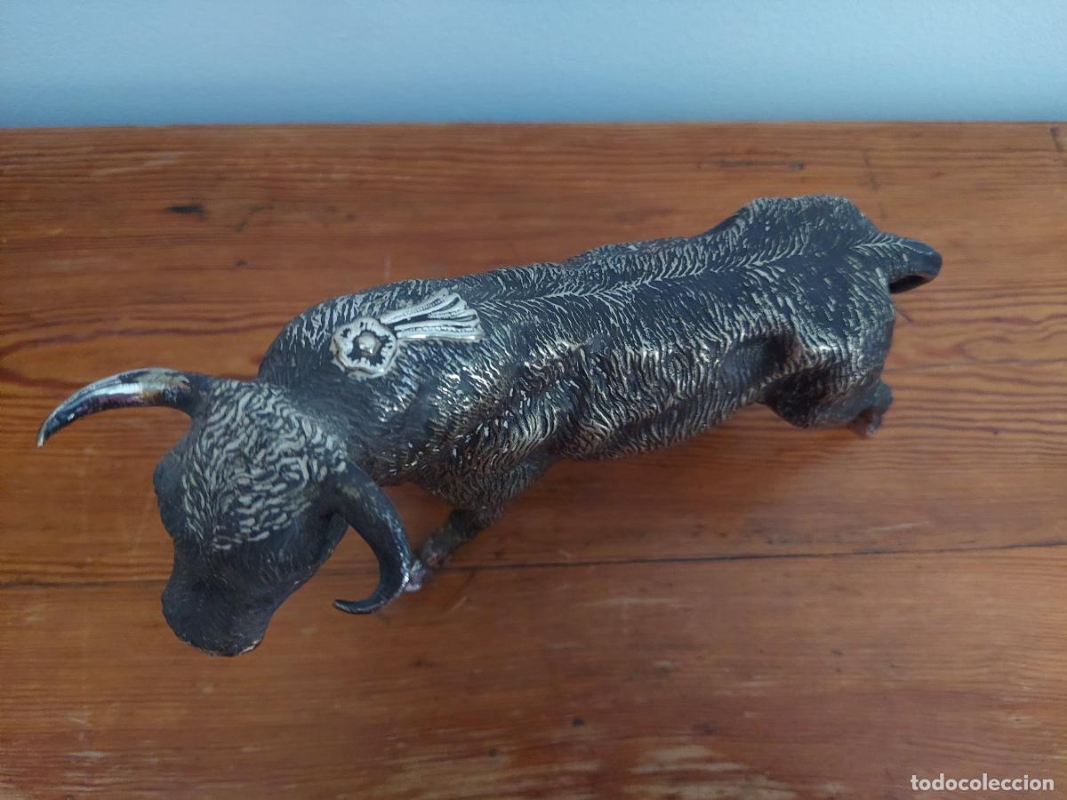 Antig&uuml;edades: Antiguo toro de alpaca plateado - Foto 9