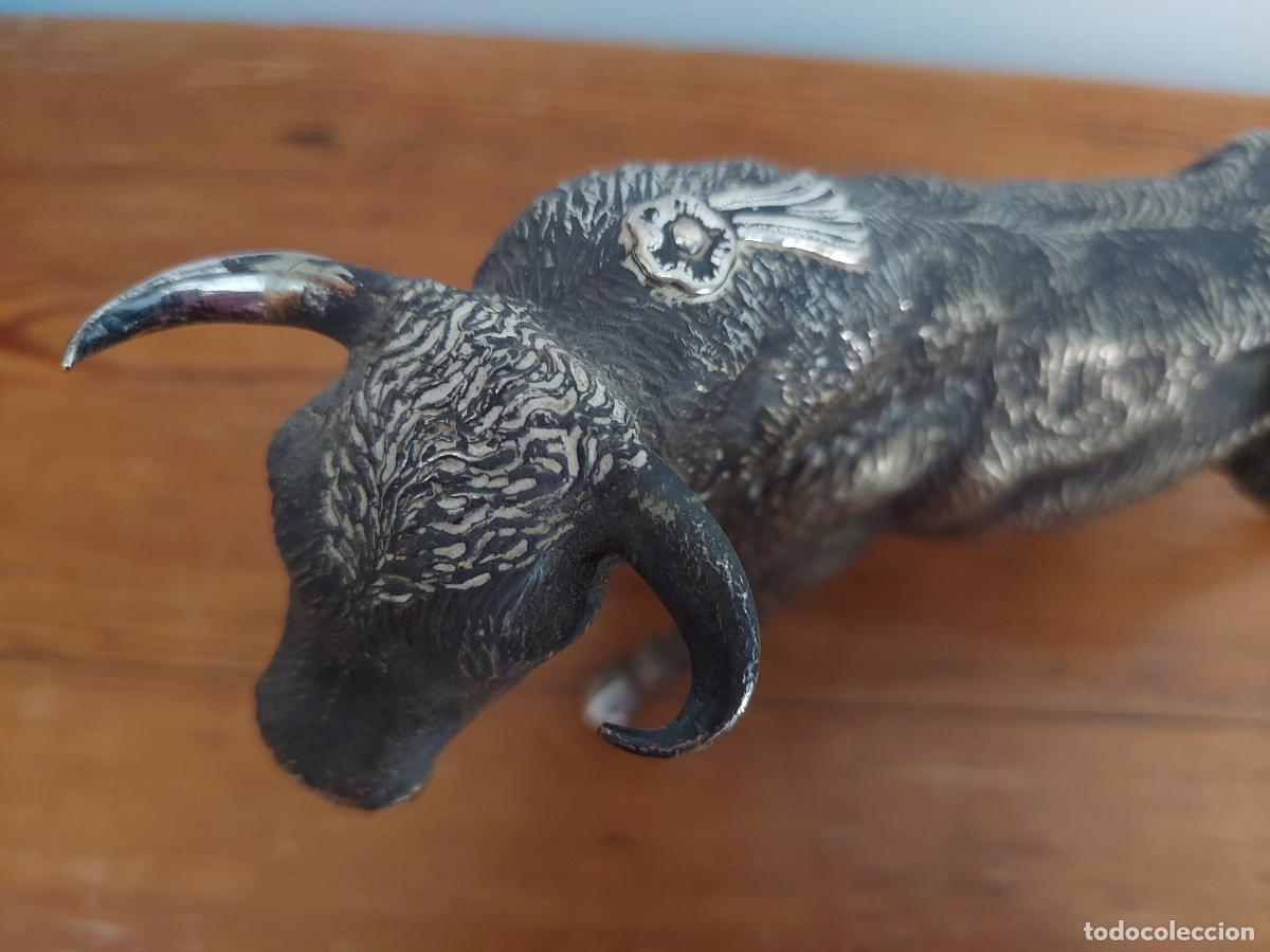 Antig&uuml;edades: Antiguo toro de alpaca plateado - Foto 10