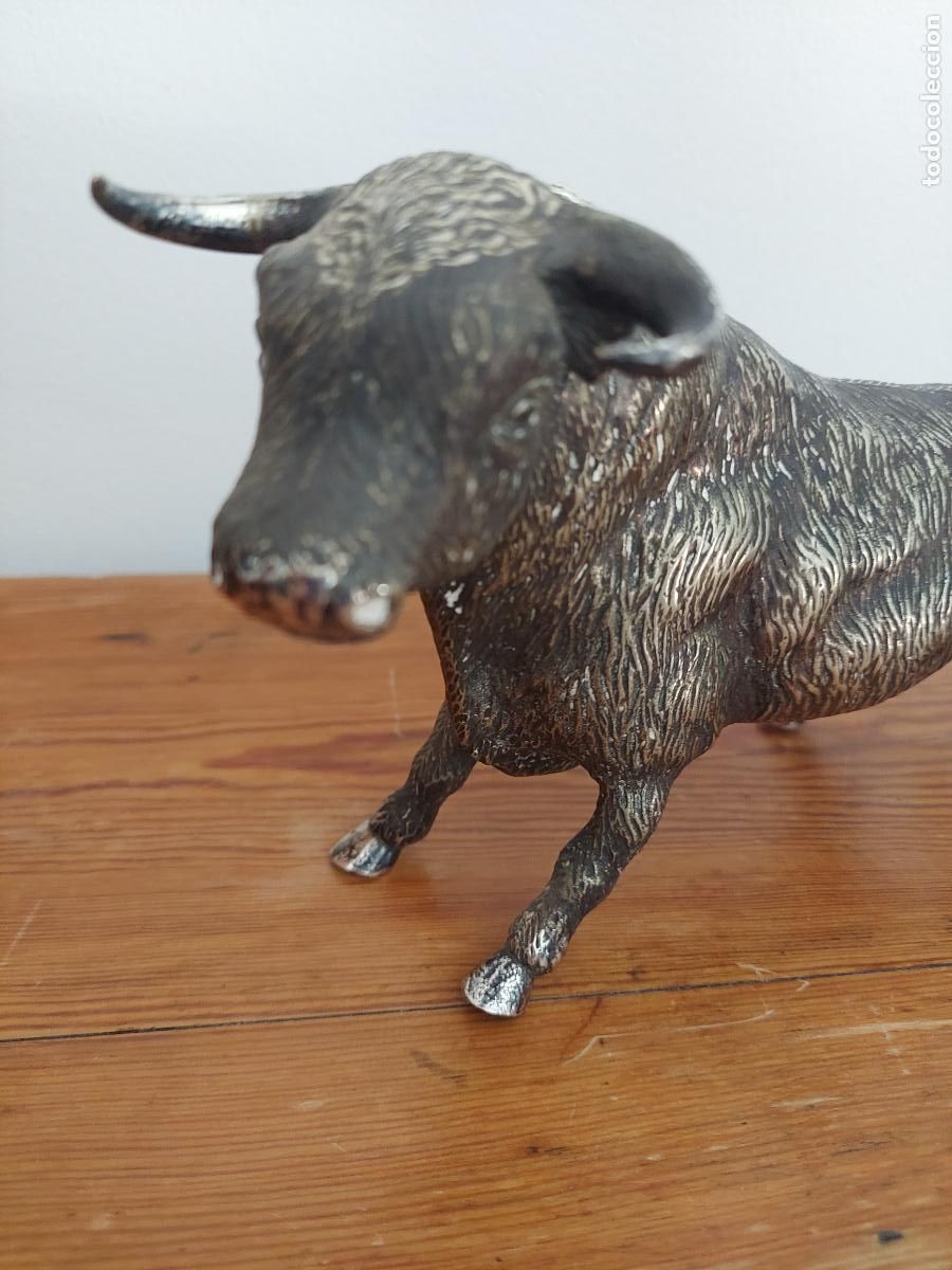 Antig&uuml;edades: Antiguo toro de alpaca plateado - Foto 11