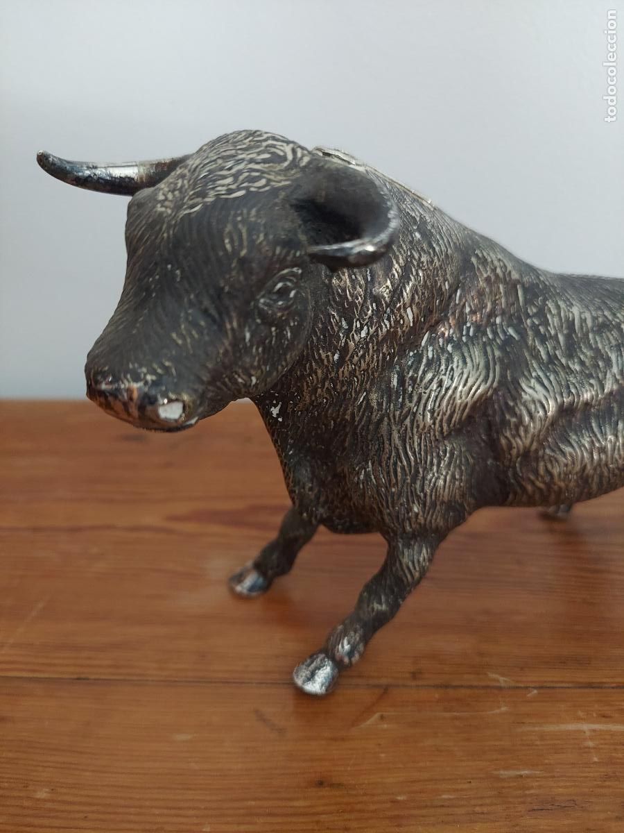 Antig&uuml;edades: Antiguo toro de alpaca plateado - Foto 12