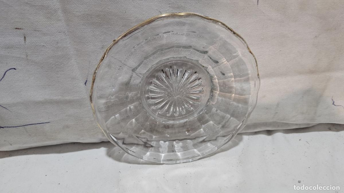Antig&uuml;edades: peque&ntilde;o plato de cristal - Foto 1